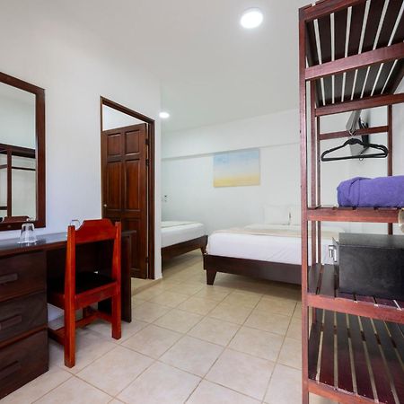 Fuego Del Sol Beachfront Hotel 자코 외부 사진
