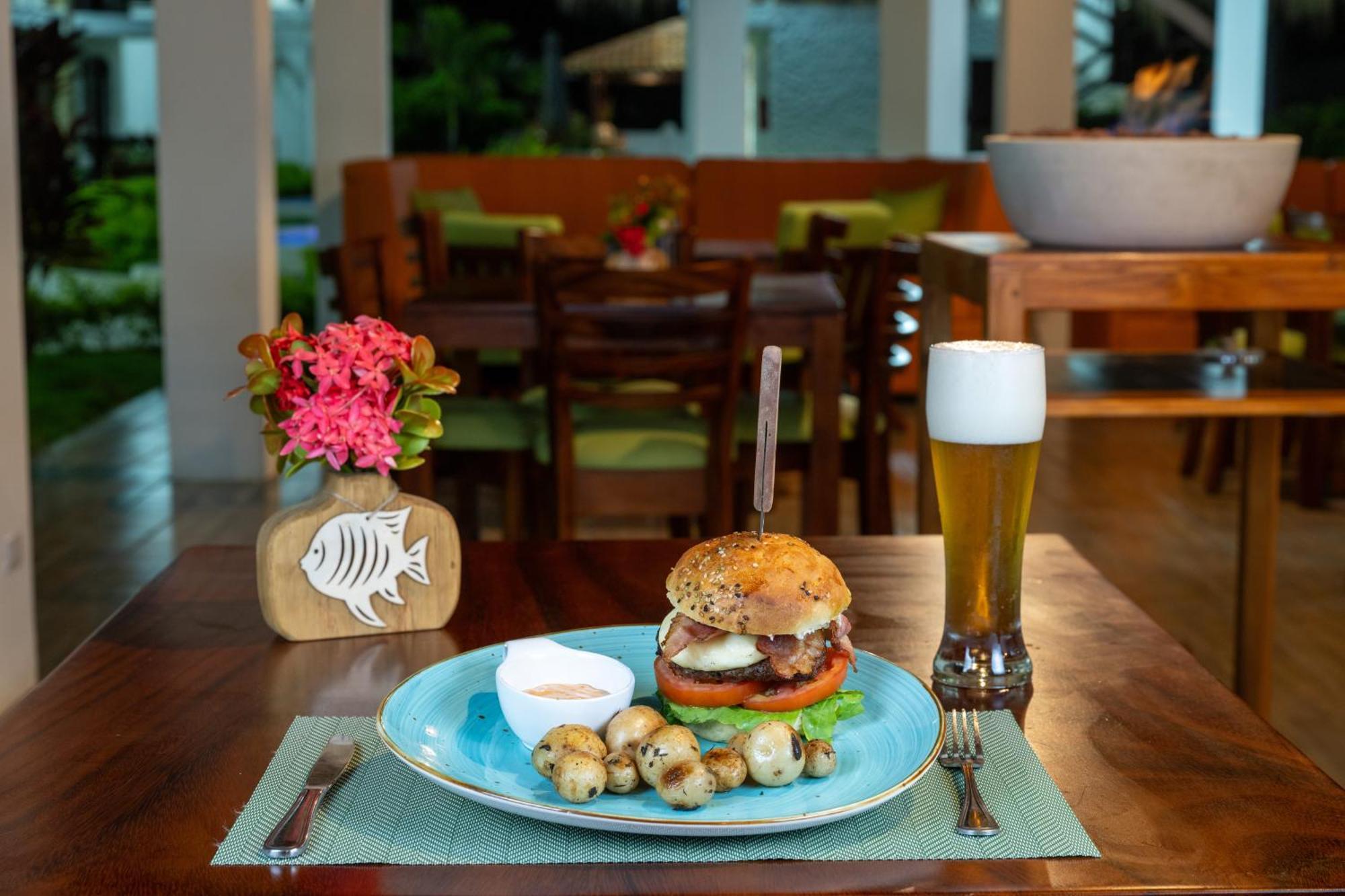 Fuego Del Sol Beachfront Hotel 자코 외부 사진