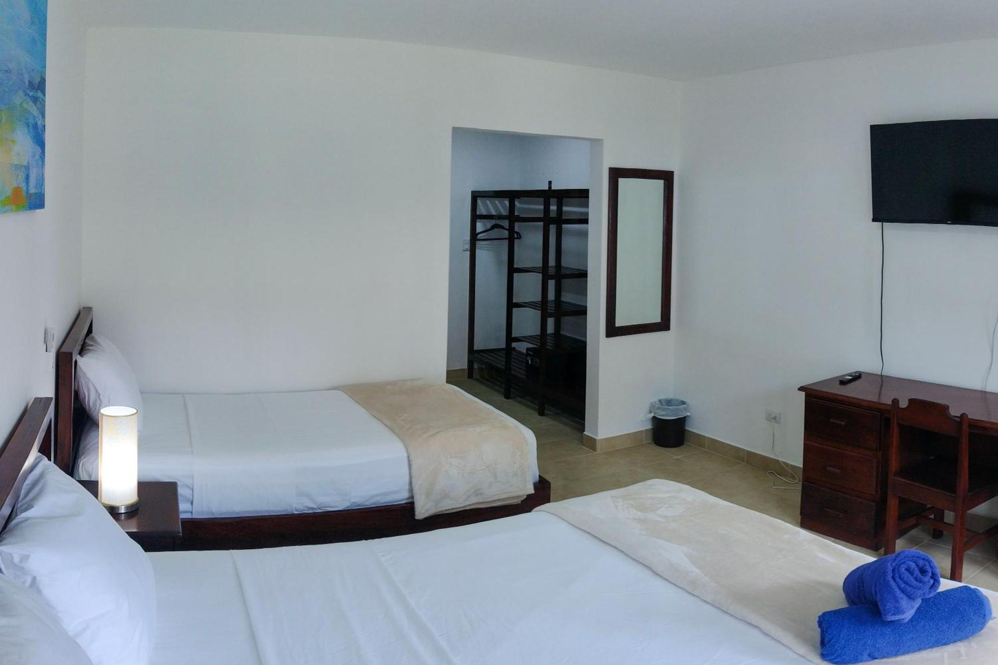Fuego Del Sol Beachfront Hotel 자코 외부 사진