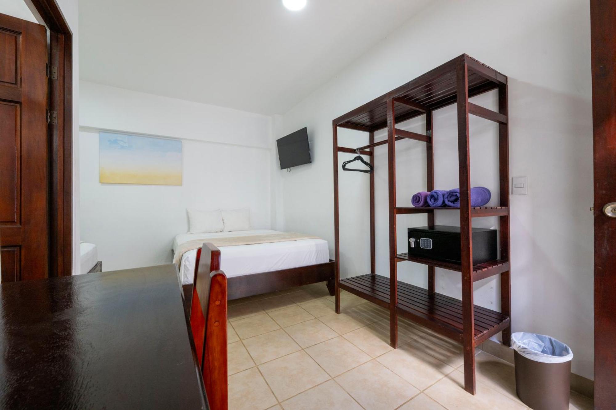 Fuego Del Sol Beachfront Hotel 자코 외부 사진