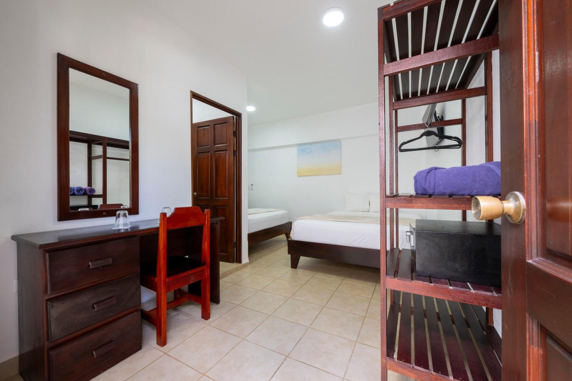 Fuego Del Sol Beachfront Hotel 자코 외부 사진